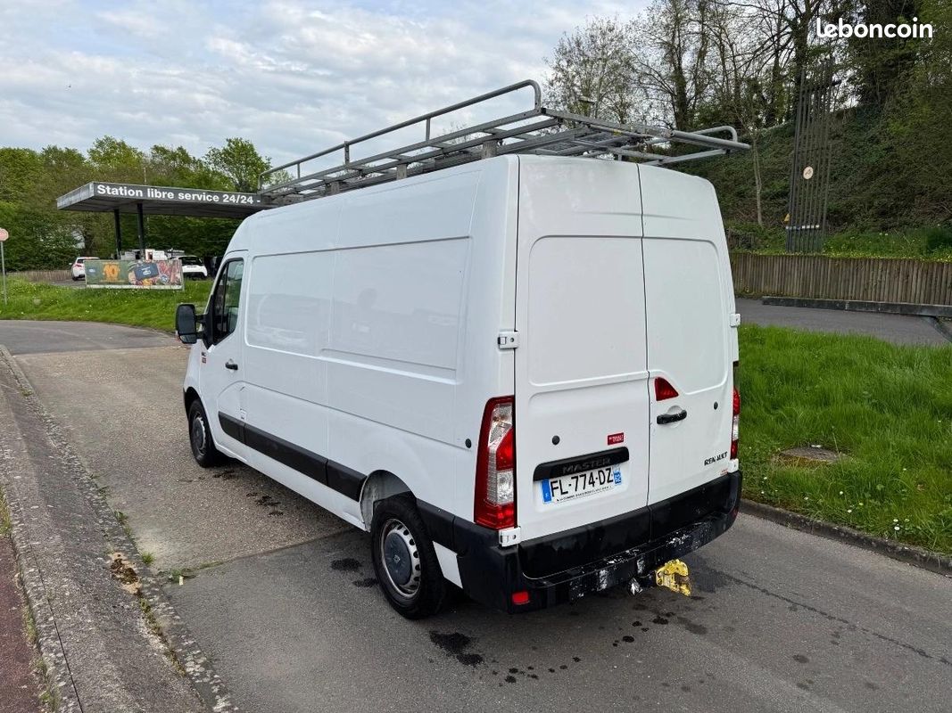 Renault Master Vu FOURGON 2.3 DCI 130 33 L2H2 CONFORT 10490 TTC(8741 HT) (image 5)