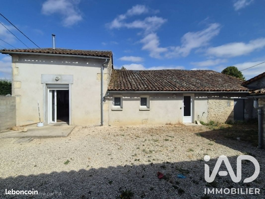 Maison 4 pièces 91 m² · à Savigné · 91 m² · 100 000 €