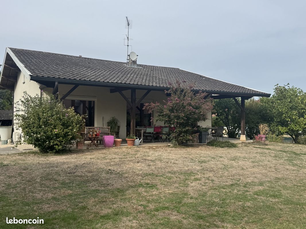 Maison 5 pièces 120 m² · à Polliat · 120 m² · 340 000 €