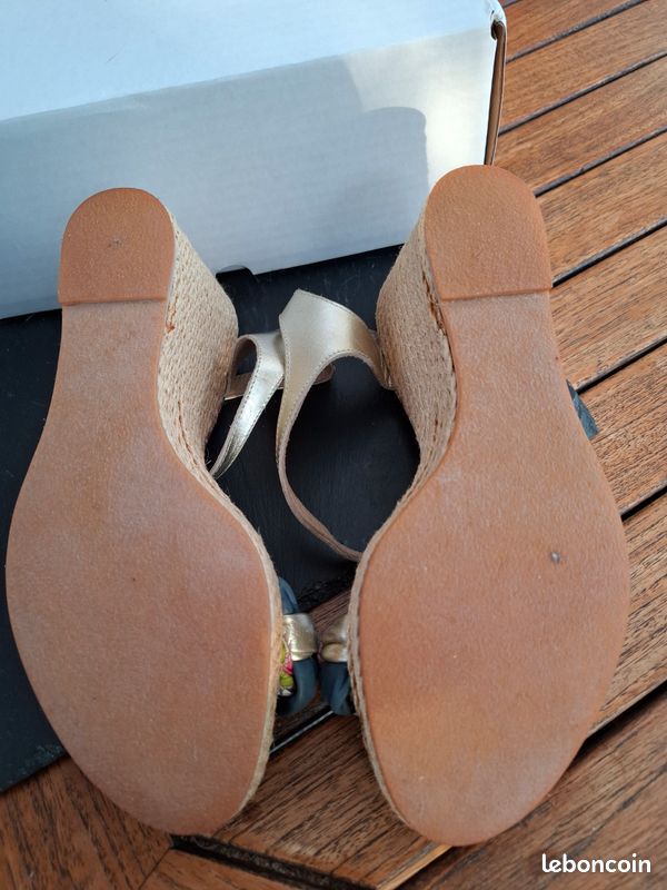 Sandales compensées dorées, taille 40, marque Pare Gabia (image 11)