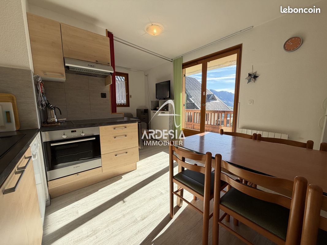 Appartement 4 pièces 51 m² · à Saint-Sorlin-d'Arves · 51 m² · 299 000 €