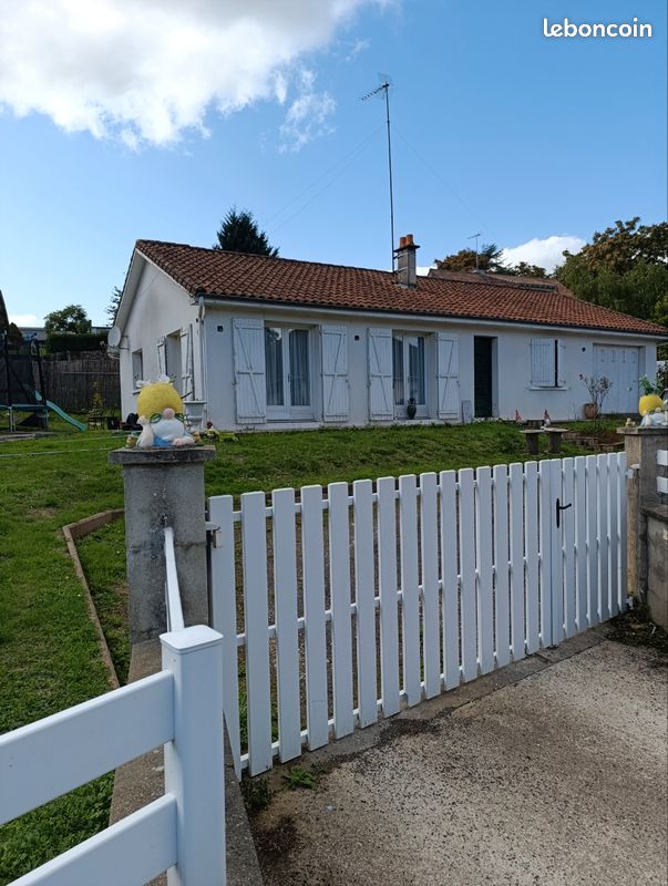 Maison 4 pièces 103 m² · à Civray · 103 m² · 120 000 €