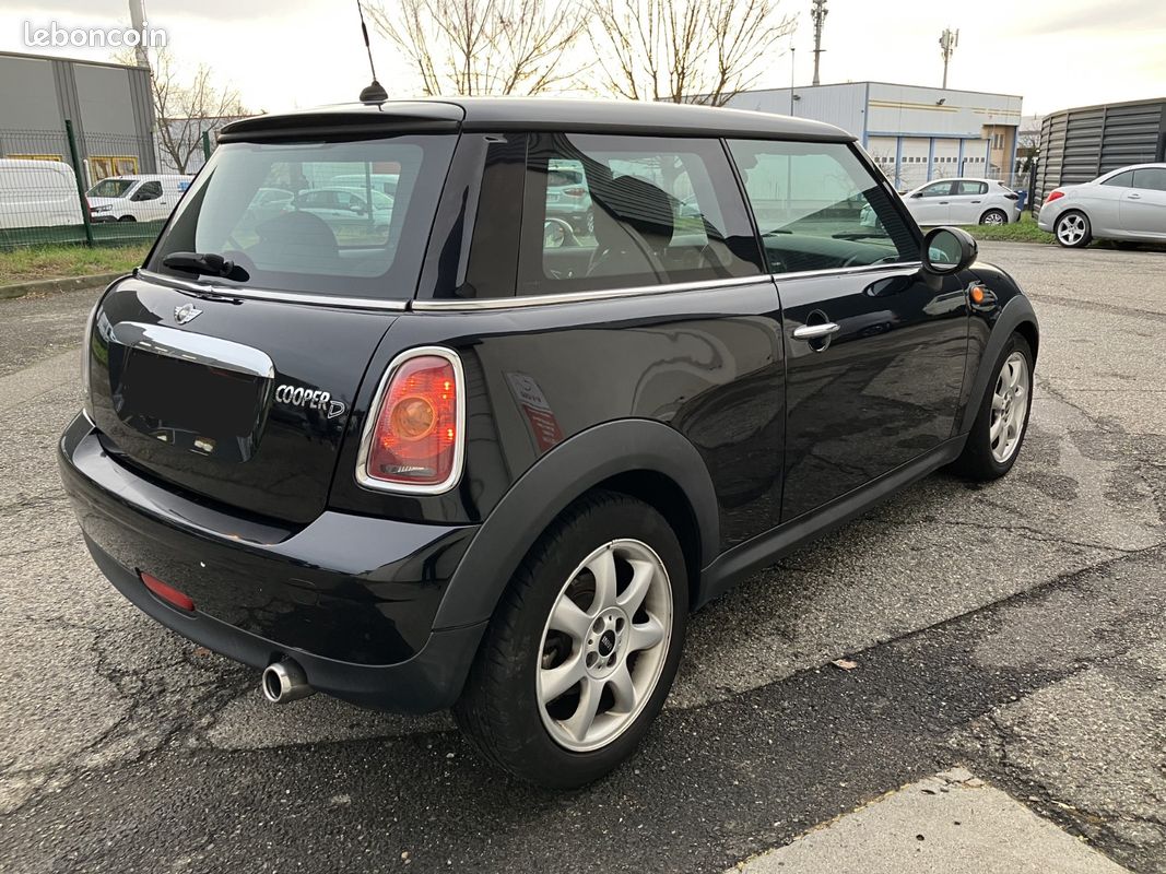 MINI HATCH R56 Cooper 1.6 D 110ch Pack Chili/Garantie 6 mois/Système Star Stop/ Clim/Vitres électriques (image 3)