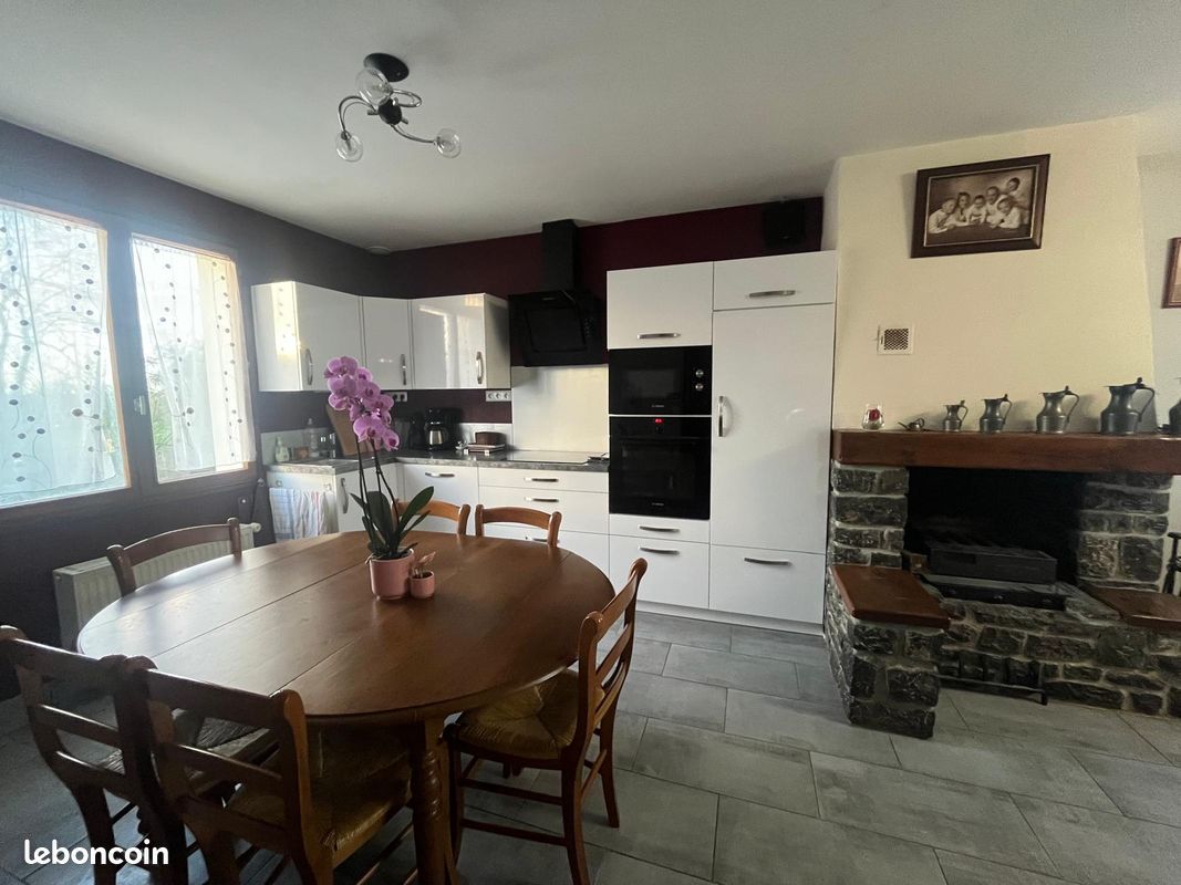 Maison 6 pièces 127 m² · à Quettreville-sur-Sienne · 127 m² · 285 000 €