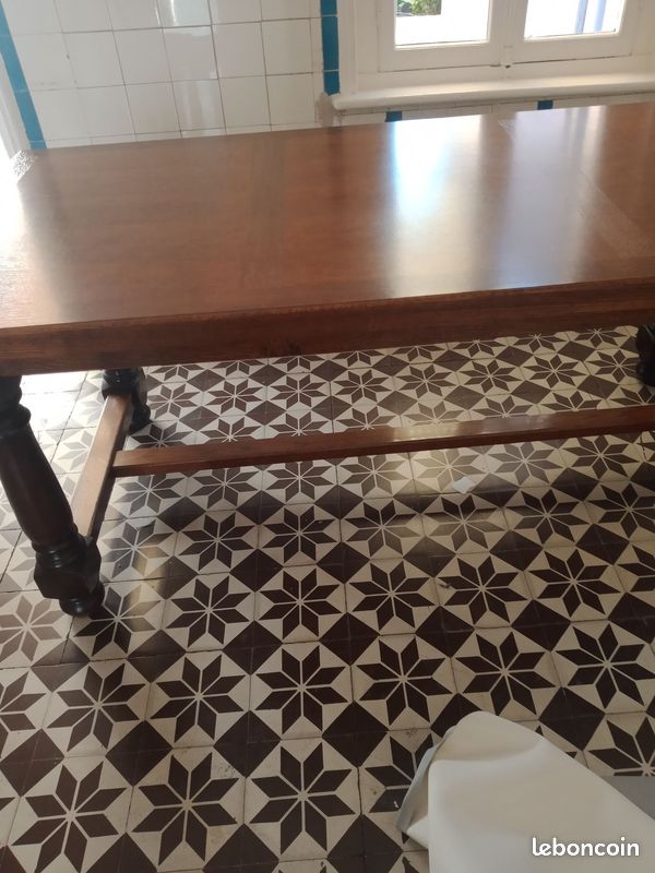 Table de cuisine de ferme (image 1)