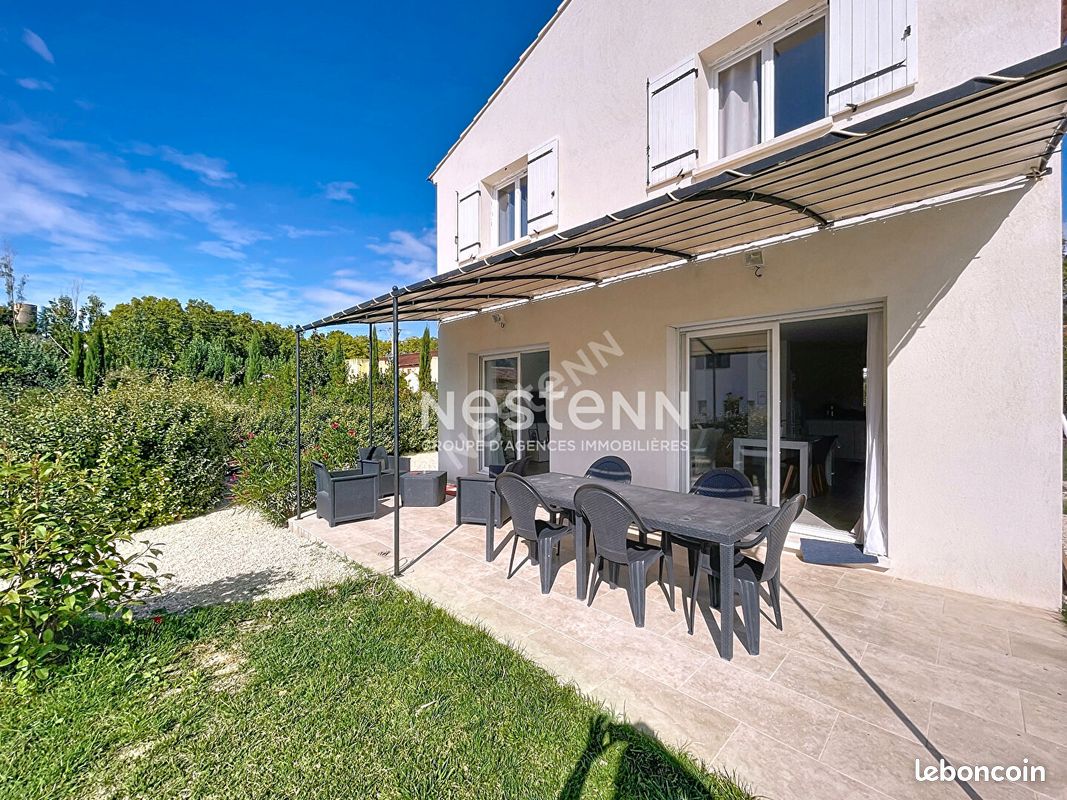 Maison 5 pièces 90 m² · à Cucuron · 90 m² · 452 000 €