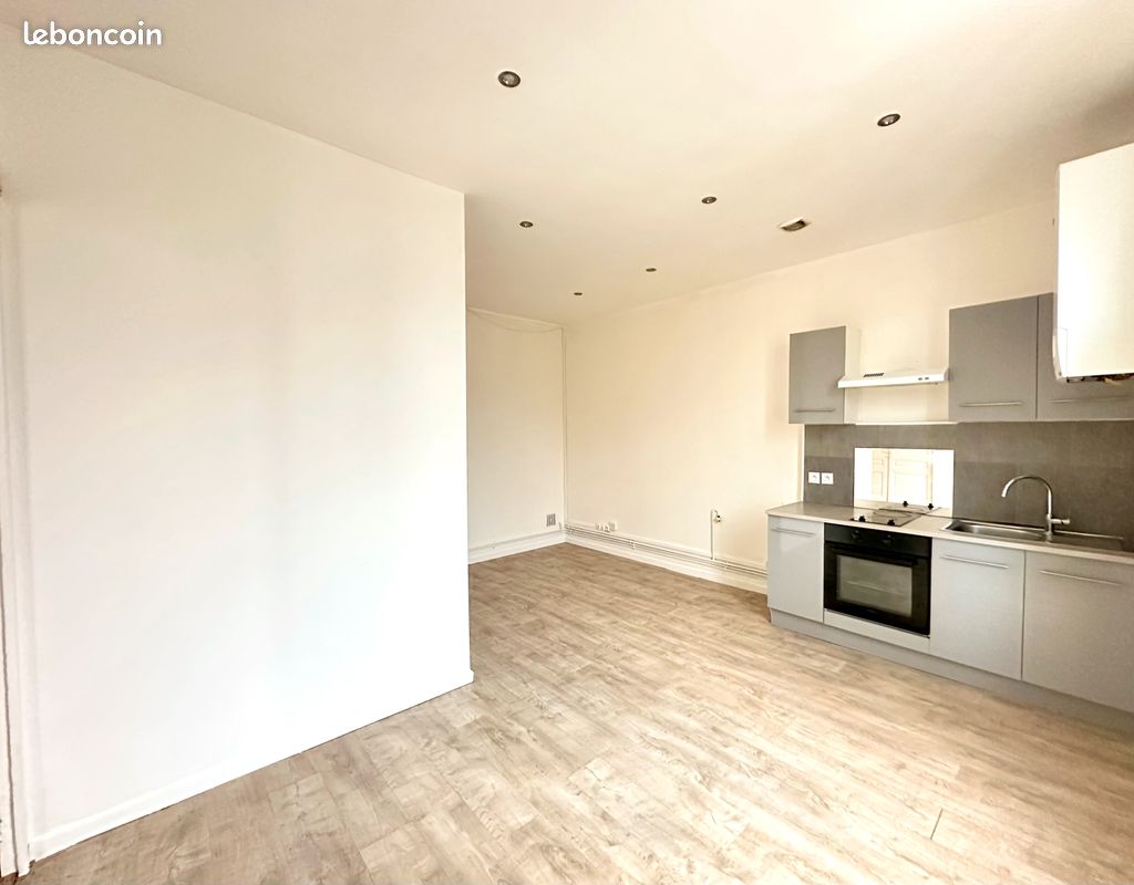 Appartement 2 pièces 40 m² · à Le Chambon-Feugerolles · 40 m² · 395 €/mois