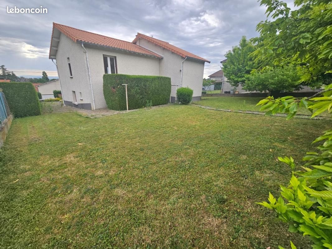 Maison 8 pièces 120 m² · à La Roche-Blanche · 120 m² · 268 000 €