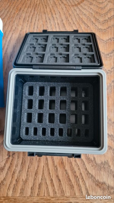 Boite de rangement pour clé usb carte sd et micro sd (image 1)