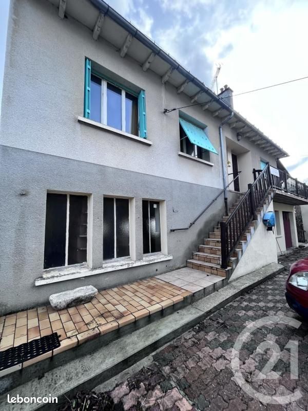 Maison 6 pièces 95 m² · à Mur-de-Barrez · 95 m² · 71 500 €