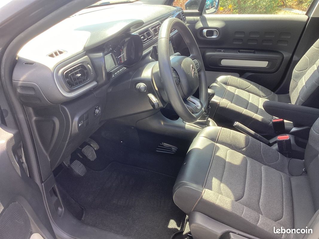 Citroën C3 Feel Business HDI 100 5 PLACES (image 8)
