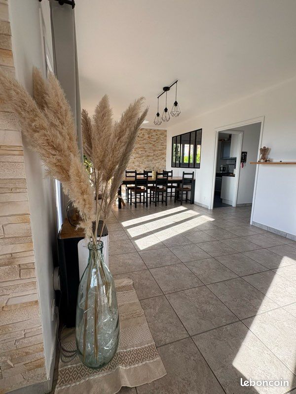 Maison 6 pièces 173 m² · à Bourg-le-Comte · 173 m² · 209 000 €