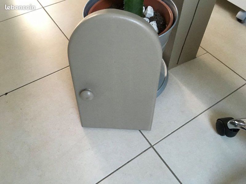 Petite porte pour niche murale (image 1)