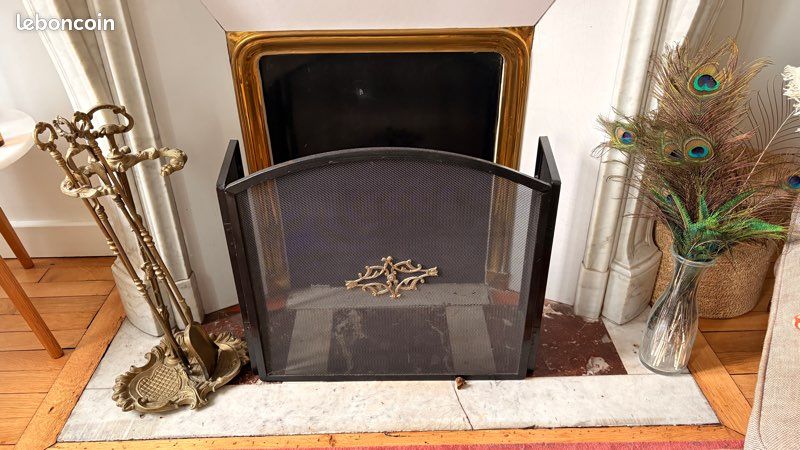 Pare-feu / écran de cheminée en métal noir avec décoration laiton – style classique / ancien (image 1)