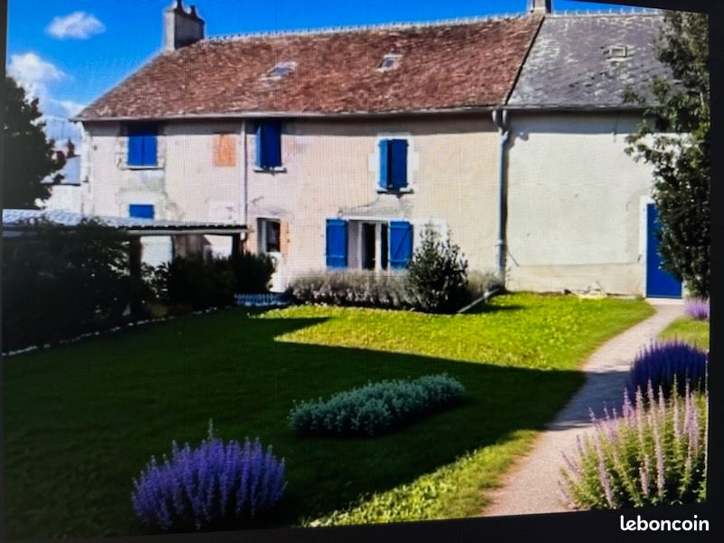 Maison 6 pièces 250 m² · à Sainte-Thorette · 250 m² · 291 000 €