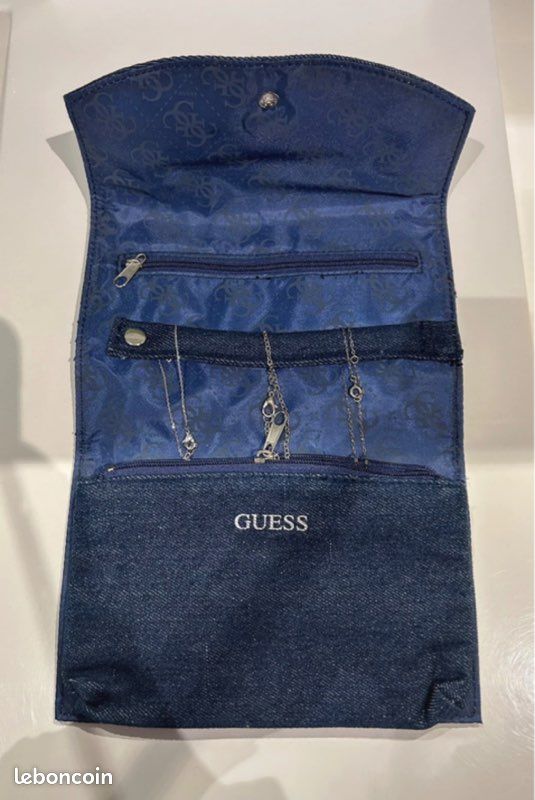 Pochette à bijoux Guess (image 3)