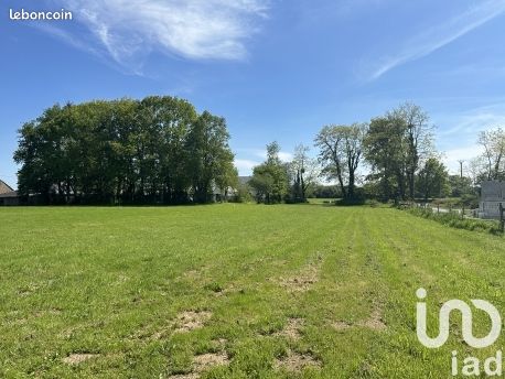 Terrain 2096 m² · à Taupont · 2 096 m² · 77 860 €