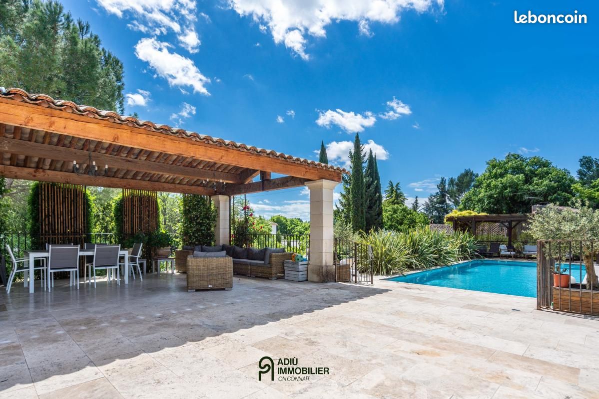 Maison 7 pièces 205 m² · à Uzès · 205 m² · 920 000 €