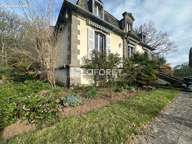 Maison 10 pièces 280 m²