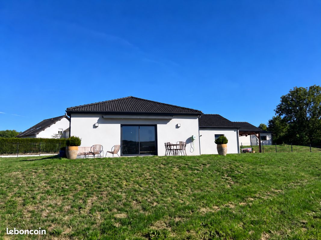 Maison 5 pièces 133 m² · à Olby · 133 m² · 672 000 €