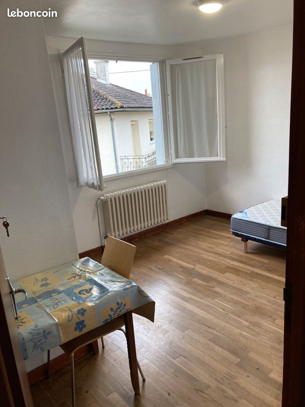 Chambre indépendante proche Leclerc, CHU, Facs, C. Guerin - Poitiers 86000 (image principale 0)