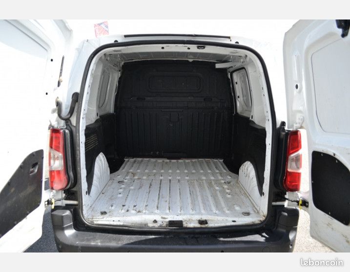 Peugeot PARTNER STANDARD 1000KG BLUEHDI 100CH S&S PREMIUM (image 7)