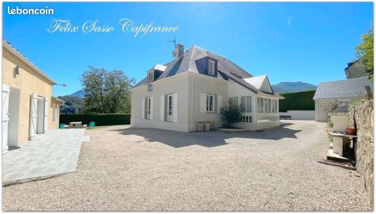 Maison 6 pièces 220 m²