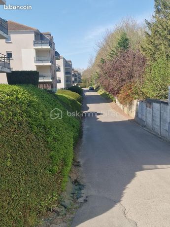 https://img.leboncoin.fr/api/v1/lbcpb1/images/86/03/50/86035051ed41ef8baa2a494425f3b6fb565200c3.jpg?rule=ad-image