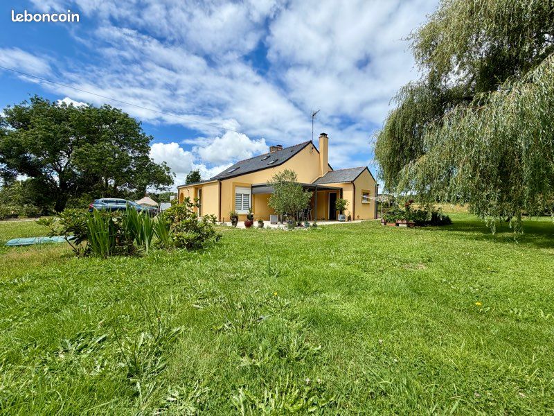 Maison 7 pièces 160 m² · à Saint-Étienne-de-Montluc · 160 m² · 365 000 €