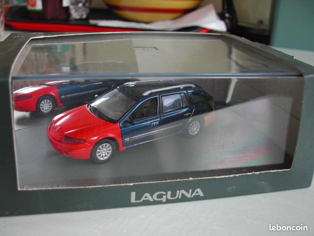 BS) 1/43 NOREV Coffret Renault Laguna 2 (peinture En Mauvaise état