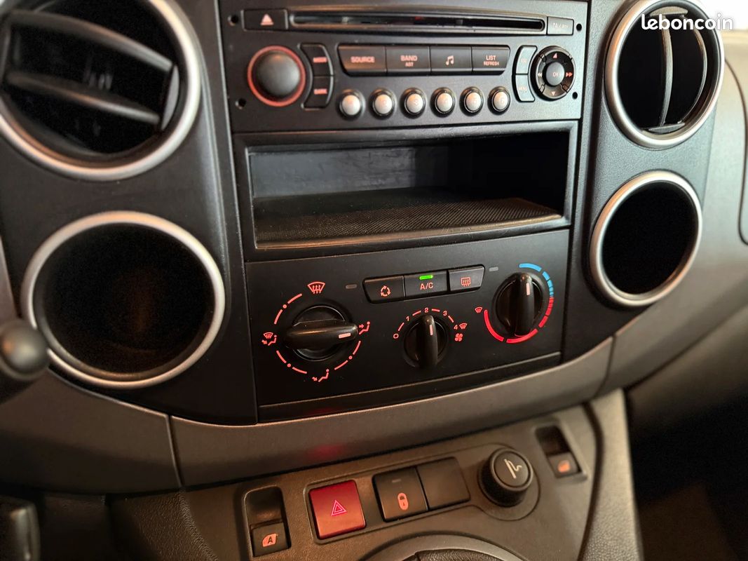 Citroën BERLINGO 1.6 HDI 92ch XTR / 1 ERE MAIN / KIT DISTRI OK (image 19)