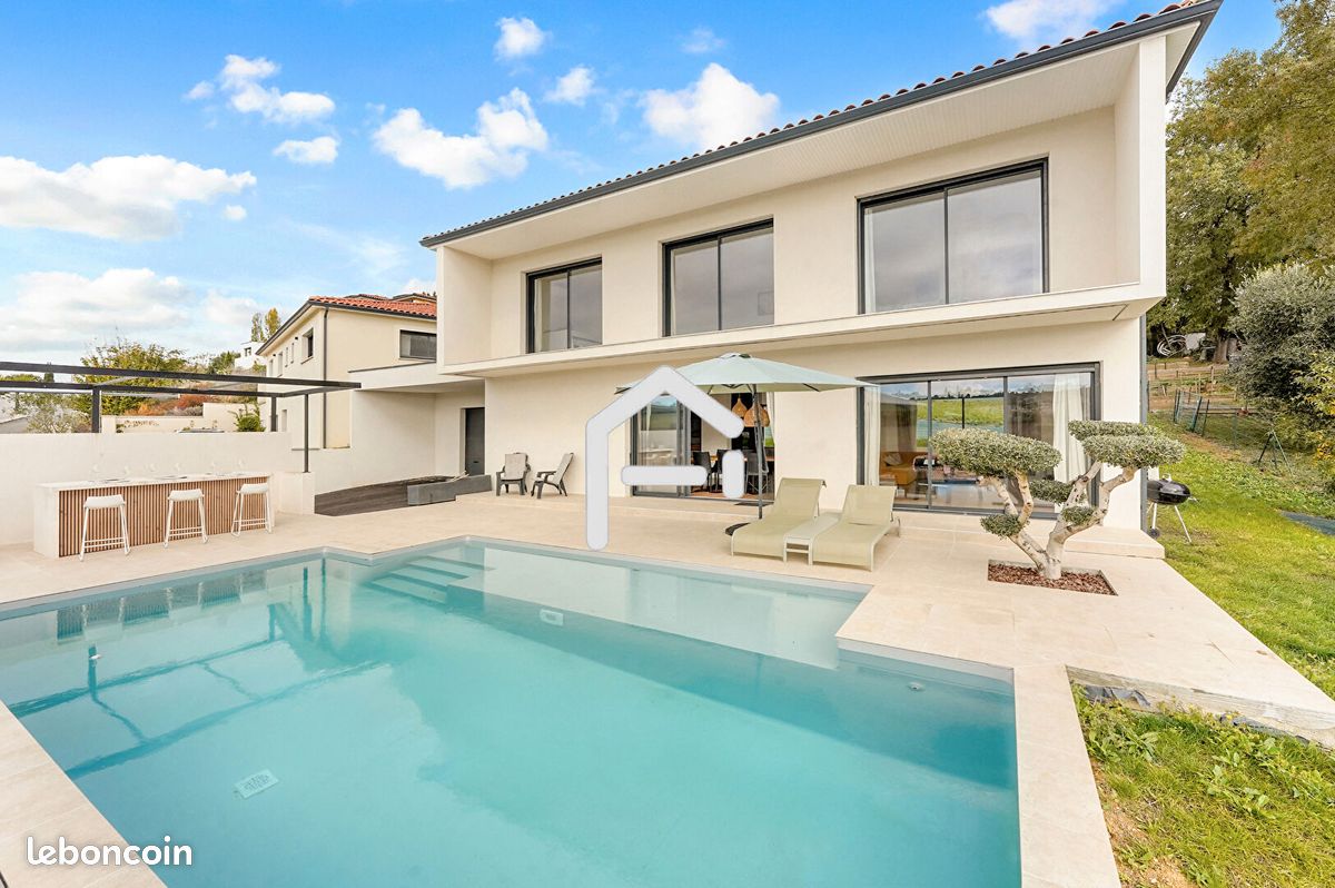 Maison 4 pièces 160 m² · à Aureville · 160 m² · 597 000 €
