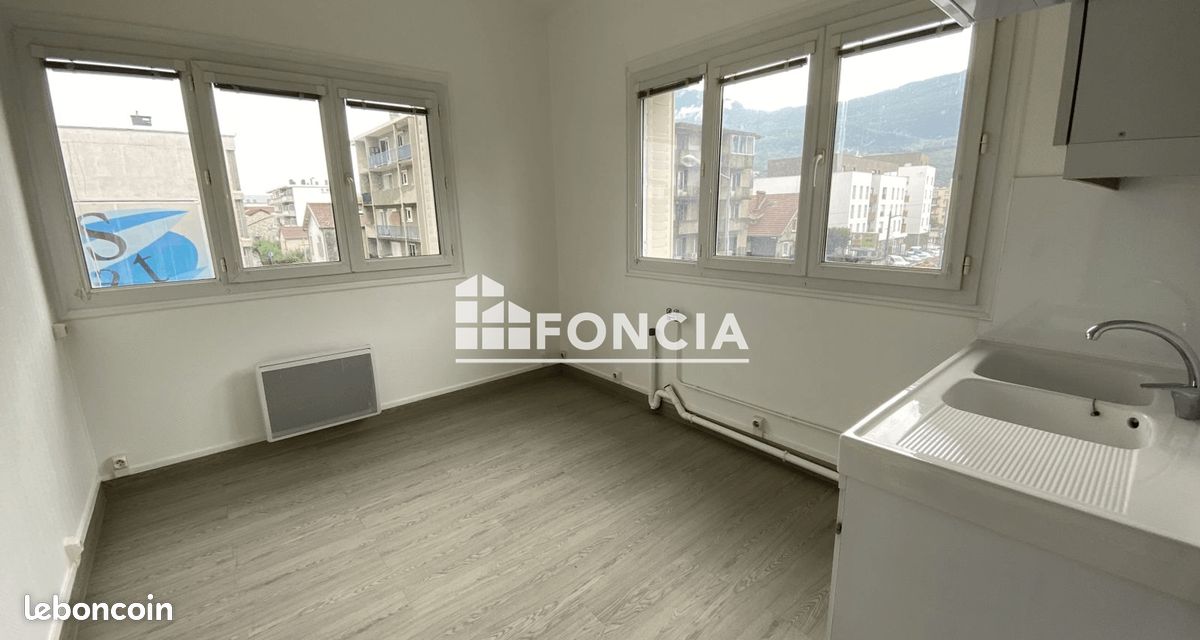 Appartement 1 pièce 35 m² · à Fontaine · 35 m² · 460 €/mois