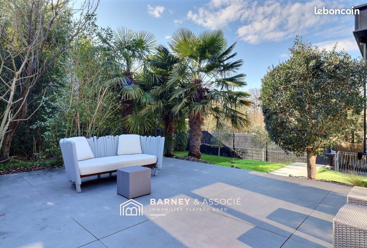 Maison 8 pièces 221 m² · à Mont-Saint-Aignan · 221 m² · 595 000 €