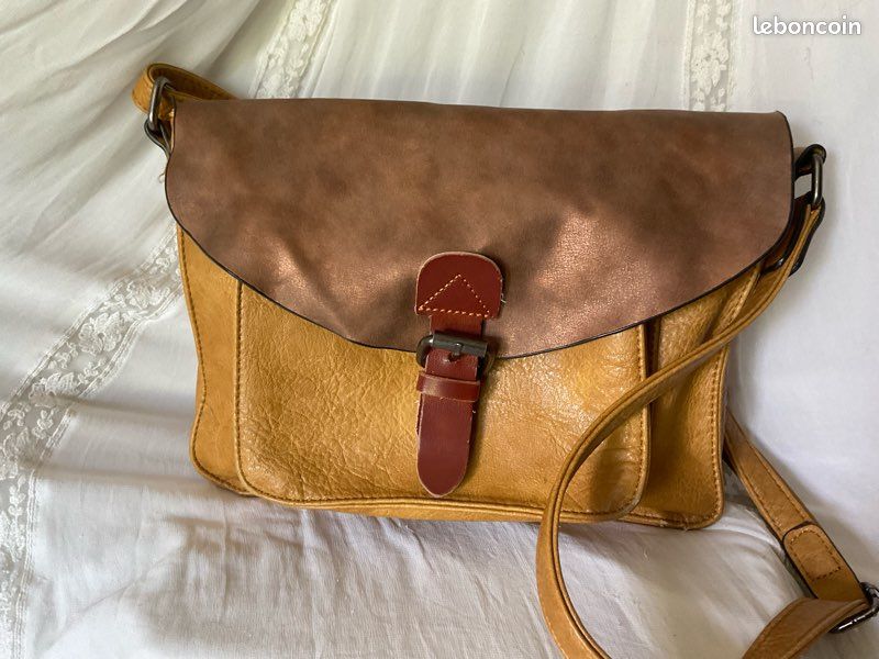 Sac à bandoulière cuivre simili cuir Flora and Co Accessoires