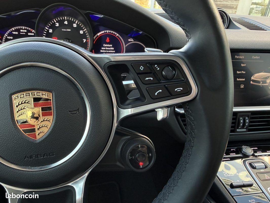 PORSCHE CAYENNE E-HYBRID 3.0 V6 462cv (image 33)