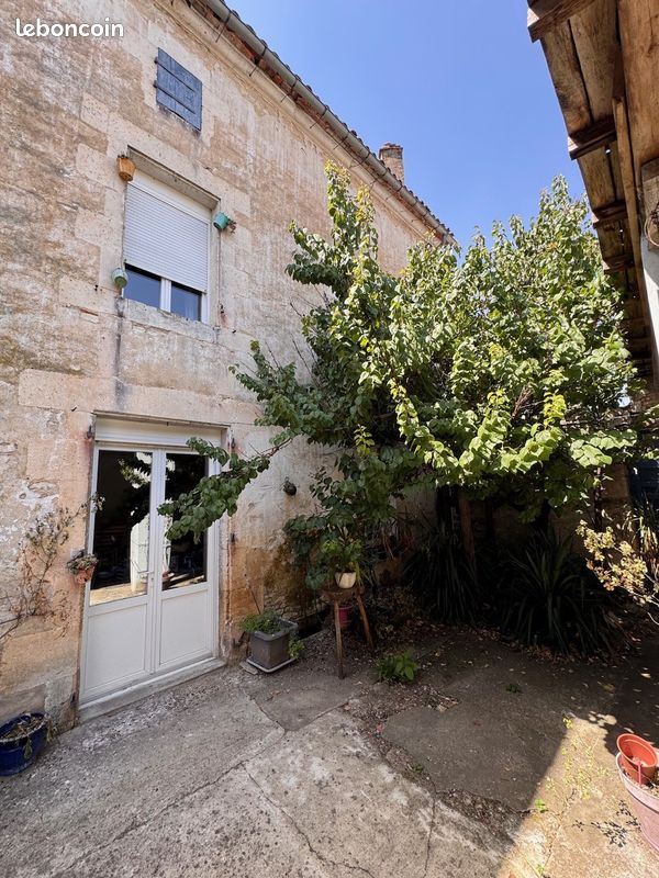 Maison 6 pièces 135 m² · à Mansle-les-Fontaines · 135 m² · 139 920 €