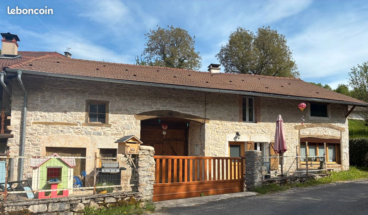 Maison 6 pièces 130 m² · à Nurieux-Volognat · 130 m² · 190 000 €
