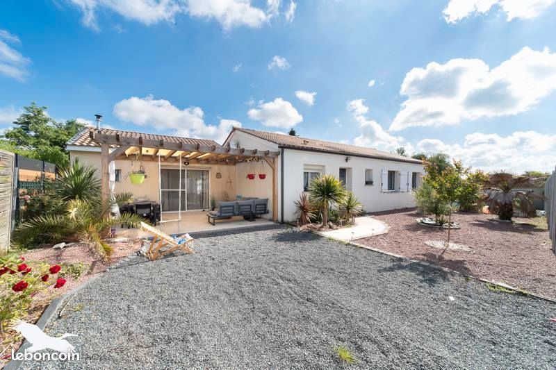 Maison 5 pièces 126 m² · à Saint-Yzan-de-Soudiac · 126 m² · 265 500 €