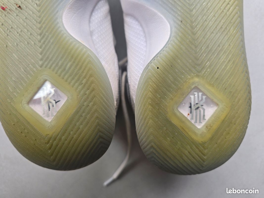 Chaussure Nike Kyrie GS 