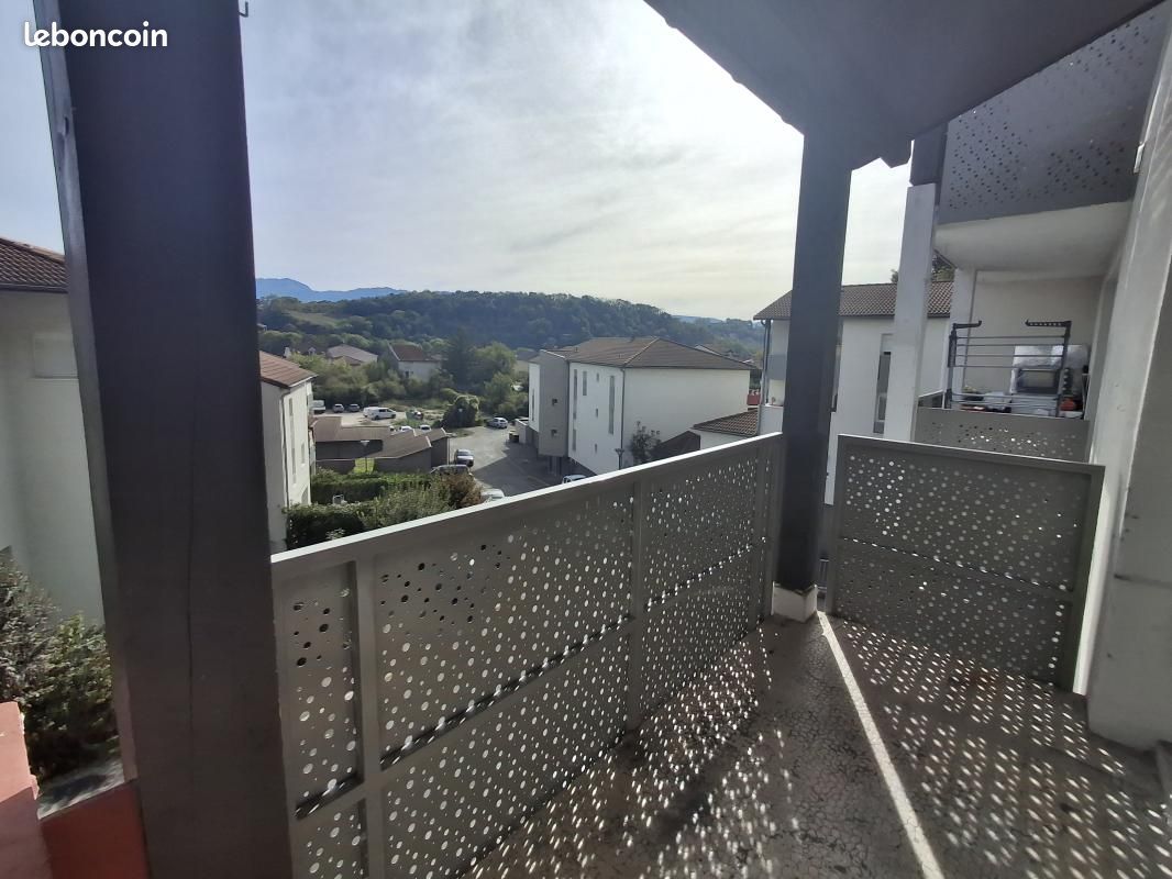 Appartement 4 pièces 87 m² · à Renage · 87 m² · 899 €/mois