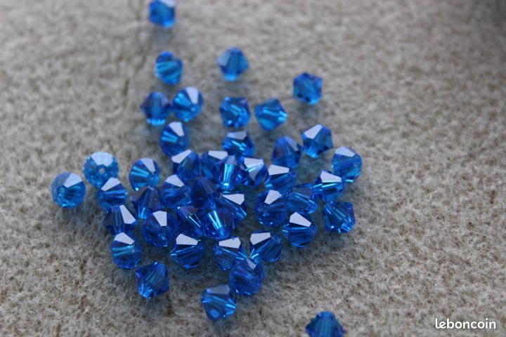 Une boite de 285 perles toupies Swarovski de 6 mm CAPRI-BLUE (5301) (image 5)
