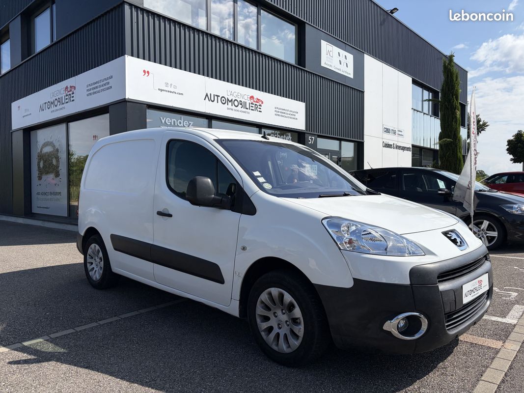 PEUGEOT Partner 1.6 HDI 90 ATTELAGE (image 1)