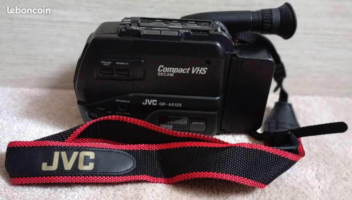 Camcorder / caméscope JVC GR-AX7EG VHS-C (Gebraucht) in Collonges für