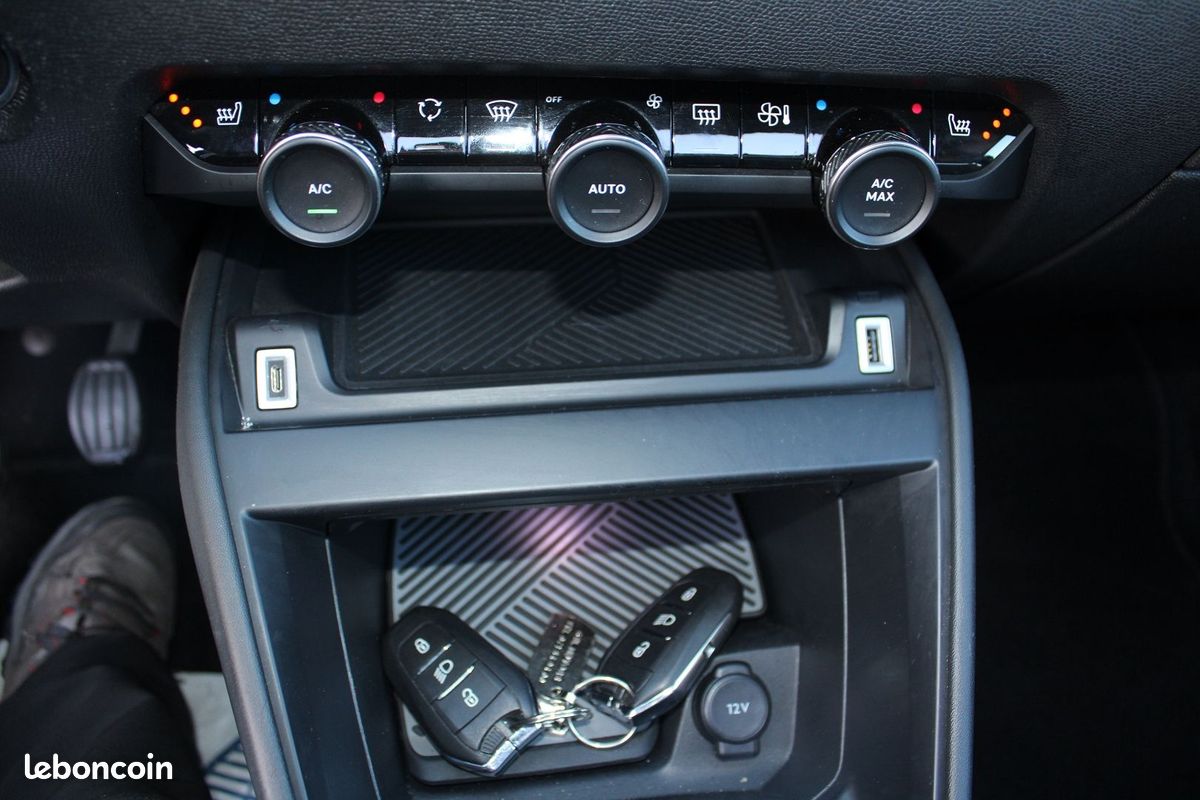 Citroen C4 PHASE SHINE BLUEHDI 110 CV BOITE 6V DIESEL CUIR TOIT OUVRANT CAMÉRA 360 GPS FULL LEDS (image 17)