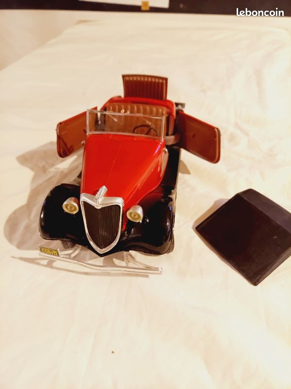 Solido Prestige – Ford Roadster 1/18 – En Boîte – Occasion