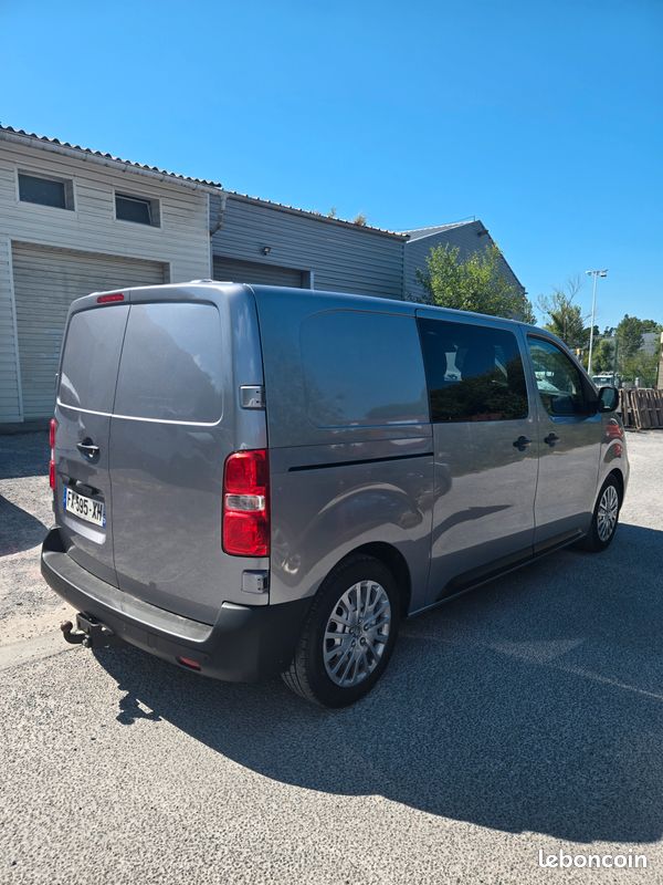 Peugeot EXPERT III TAILLE M CABINE APPROFONDIE FIXE 6 PLACES ATTELAGE 2.0 HDi 120 CV AUTOMATIQUE 2021 TRES BON ETAT PRIX AFFICHE TTC (image 3)