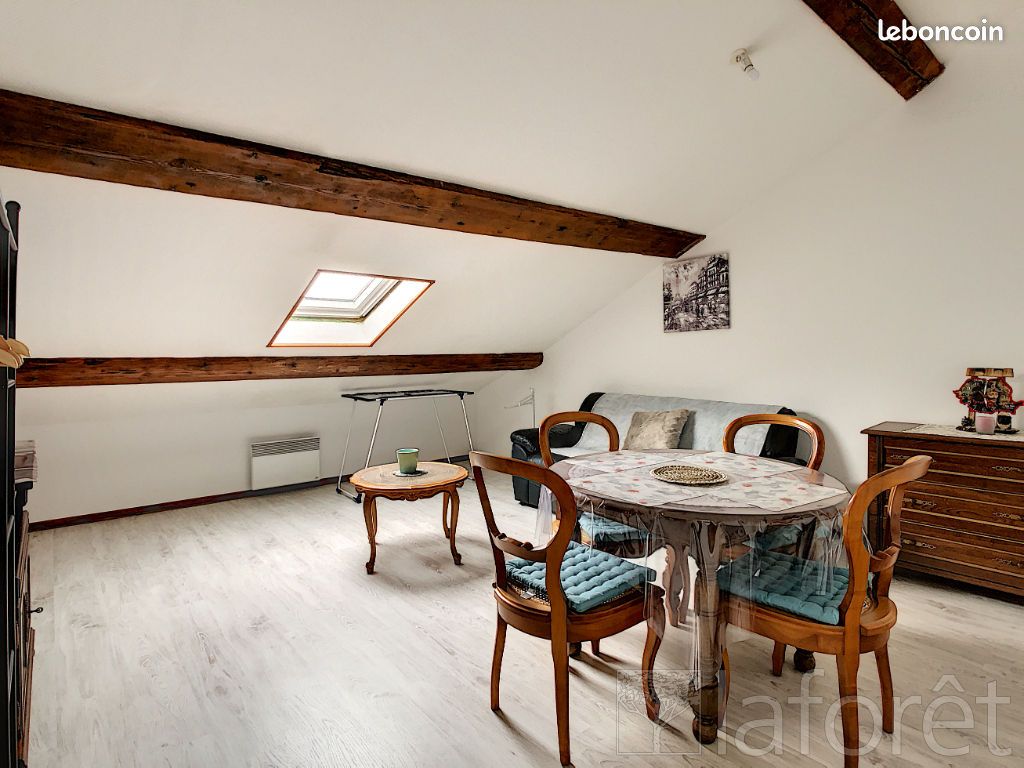 Appartement 2 pièces 34 m² · à Neufchâteau · 34 m² · 350 €