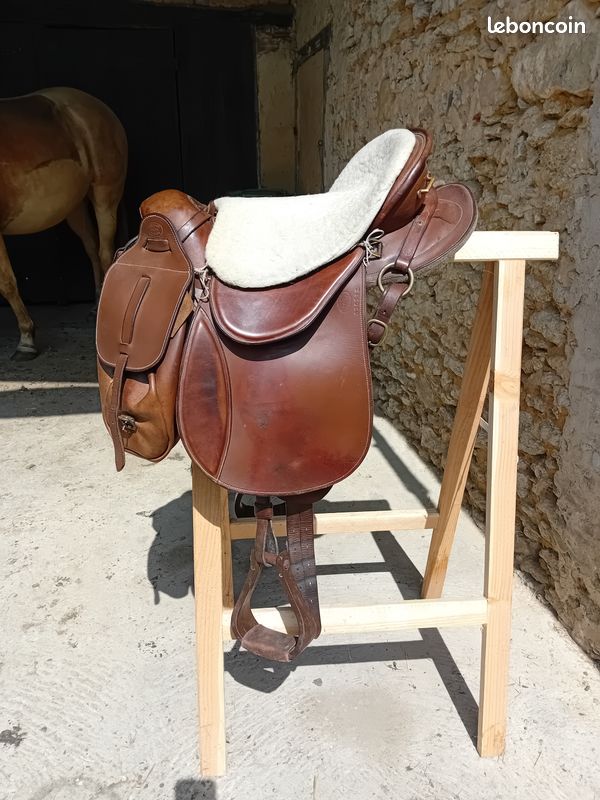 Selle Cheval Vintage – 11 Pouces – Cuir Marron – Idéale Pour Déco Ou Cintre Mural