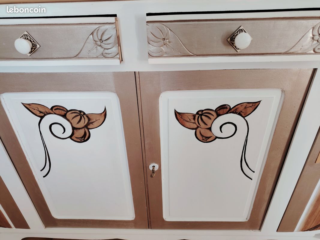 Vide maison Beau buffet art déco en noyer (image 7)